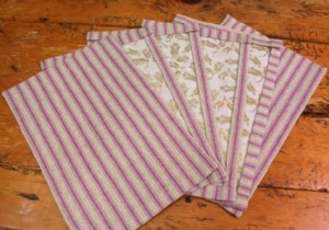 Easy No-Sew Guide: Craft Seamless Double-Sided Table Runners and Placemats