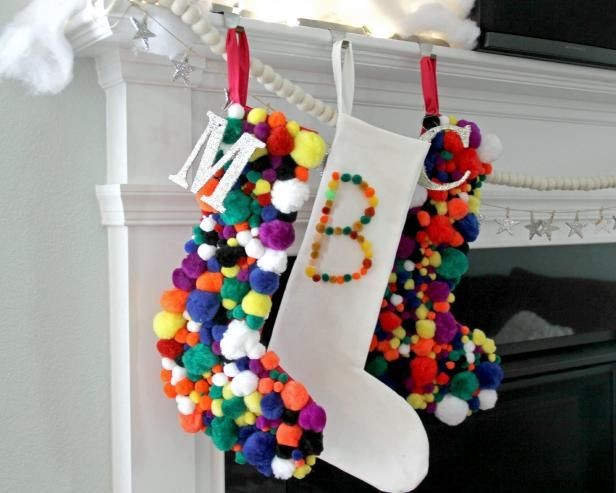 DIY Pom Pom Christmas Stocking: Easy Step-by-Step Tutorial from a Seasoned Crafter