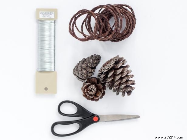 DIY Pineapple Christmas Garland: Expert Step-by-Step Tutorial from ten22 Studio