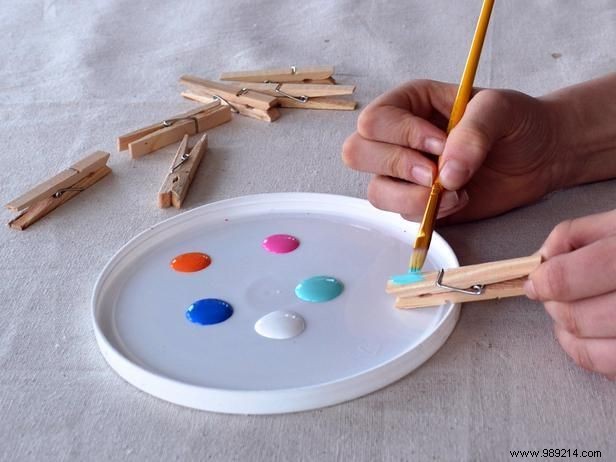 DIY Sunburst Photo Display and Message Board: Expert Step-by-Step Guide