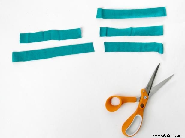 DIY Rag Rug Bath Mat: Easy No-Sew Tutorial Using Recycled T-Shirts