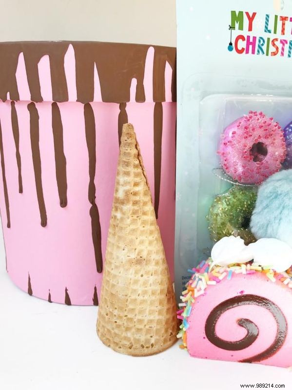 DIY Spilled Ice Cream Cake Trinket Box: Easy No-Bake Craft Tutorial by Jennifer Perkins