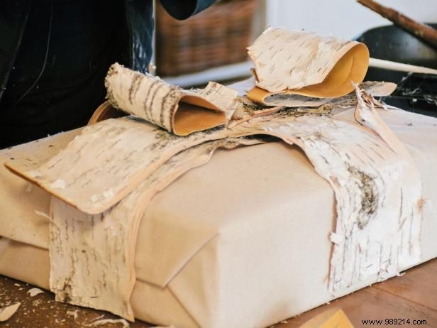 Craft a Stunning Rustic Birch Bark Gift Box and Bow: Expert DIY Guide