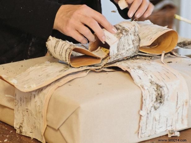 Craft a Stunning Rustic Birch Bark Gift Box and Bow: Expert DIY Guide