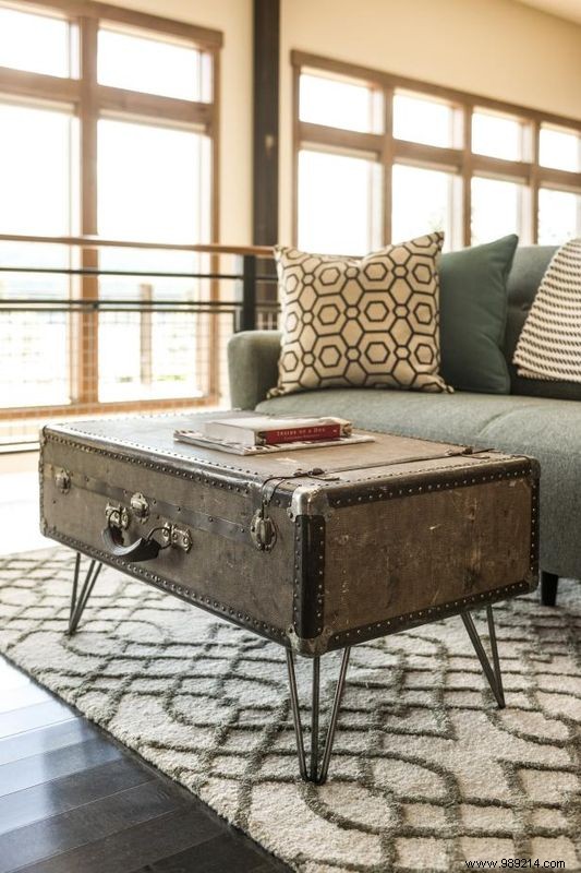 Transform a Vintage Suitcase into a Timeless Coffee Table: DIY Guide