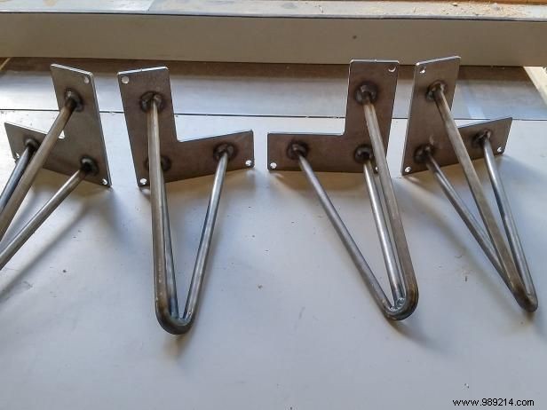 Transform a Vintage Suitcase into a Timeless Coffee Table: DIY Guide