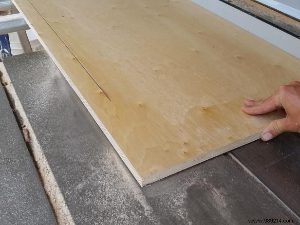 Transform a Vintage Suitcase into a Timeless Coffee Table: DIY Guide