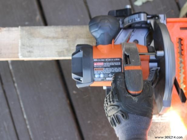 DIY Shipping Pallet Storage Tray: Build a Rustic Umbrella Stand in 7 Easy Steps