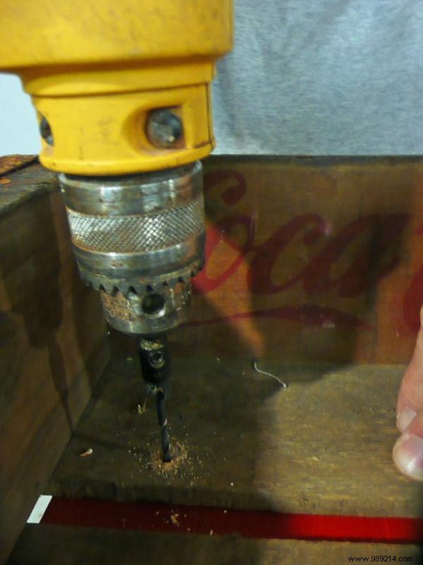 DIY Guide: Upcycle Vintage Soda Crates into a Stylish Display Table