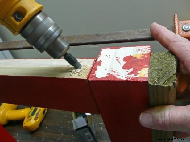 DIY Guide: Upcycle Vintage Soda Crates into a Stylish Display Table