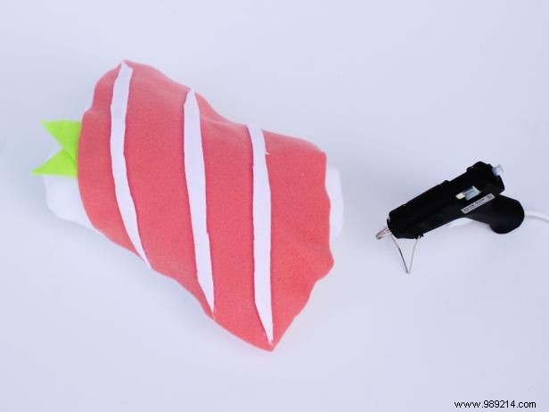 DIY Guide: Craft an Adorable Sushi Costume for Your Dog in 11 Easy Steps