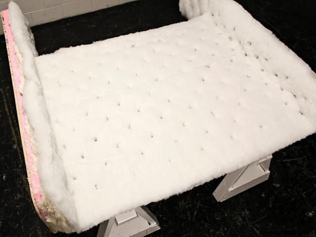 Expert DIY: Build a Luxurious Tufted Winged Headboard in 31 Steps