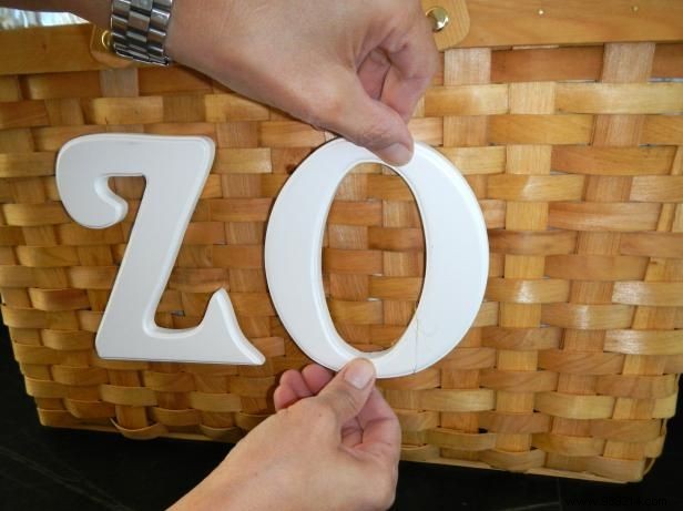 DIY Travel Pet Bed: Transform a Picnic Basket into a Portable Carrier