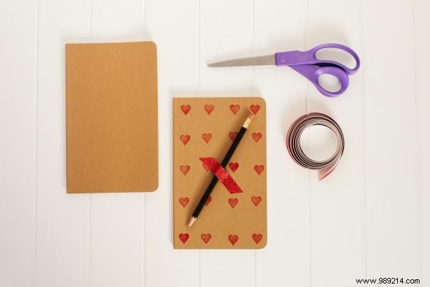 How to Craft a Heartfelt Valentine s Day Journal for Teachers: Easy DIY Guide