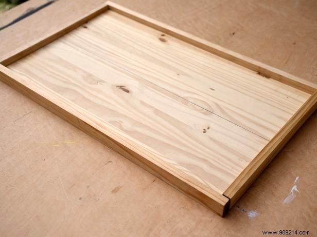 DIY Wooden Bathtub Tray: Craft a Stunning Mountain Illustration That Doubles as Wall Art