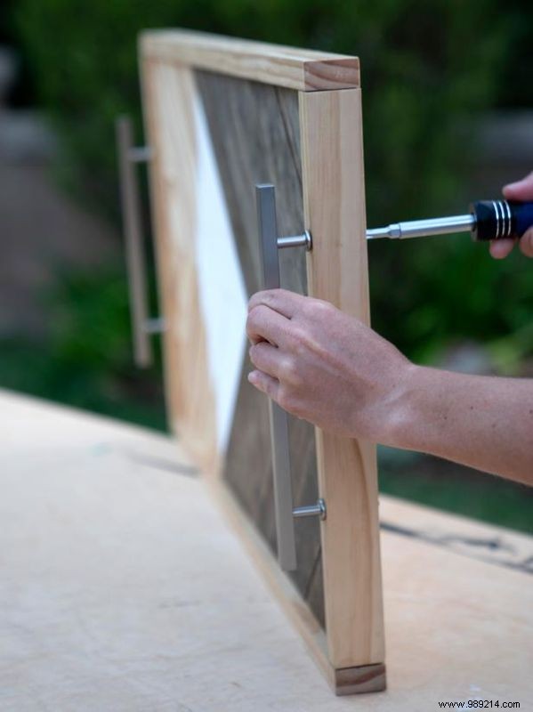 DIY Wooden Bathtub Tray: Craft a Stunning Mountain Illustration That Doubles as Wall Art