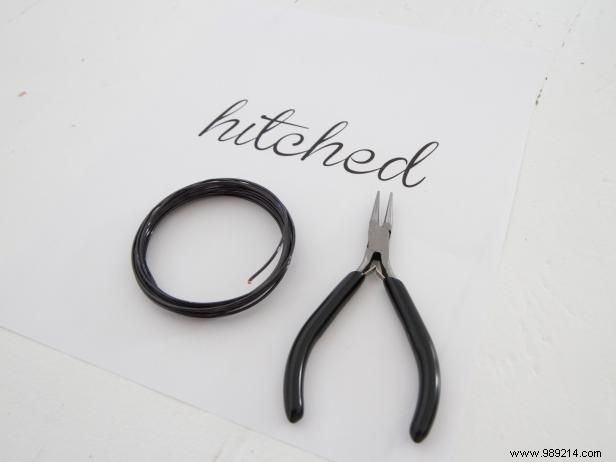 DIY Guide: Craft a Personalized Wire Wedding Cake Topper