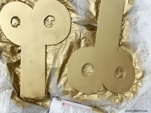 DIY Clockwork Doll Halloween Costume: Craft Realistic Key Braces Step-by-Step