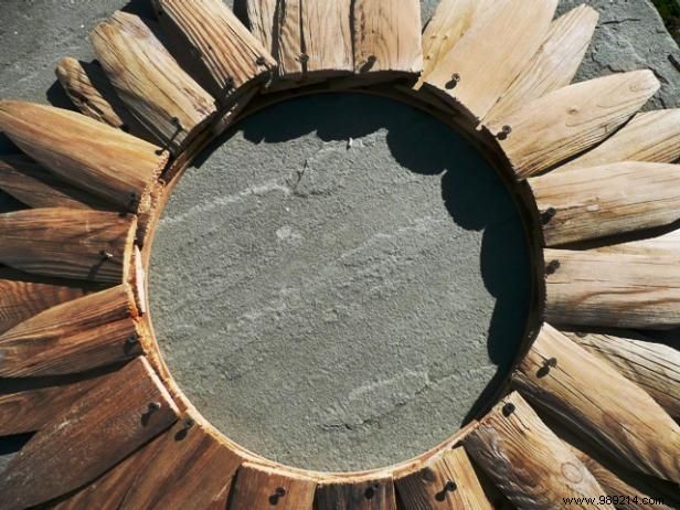 DIY Rustic Northern Woods Wreath: Upcycled Picket Fence with Evergreen Garland