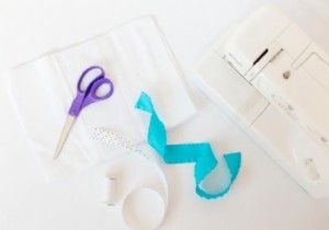 Easy DIY Ribbon Burp Cloths: Simple Sewing Tutorial for Baby Showers