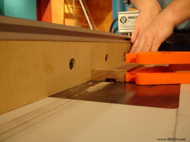 Expert Step-by-Step Guide: Crafting a Durable Oak and Aluminum Frame