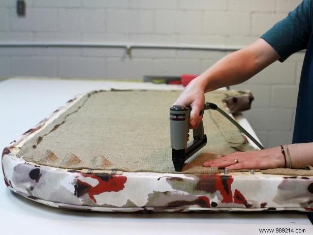 How to Craft a Professional Upholstered Footboard: Expert DIY Guide