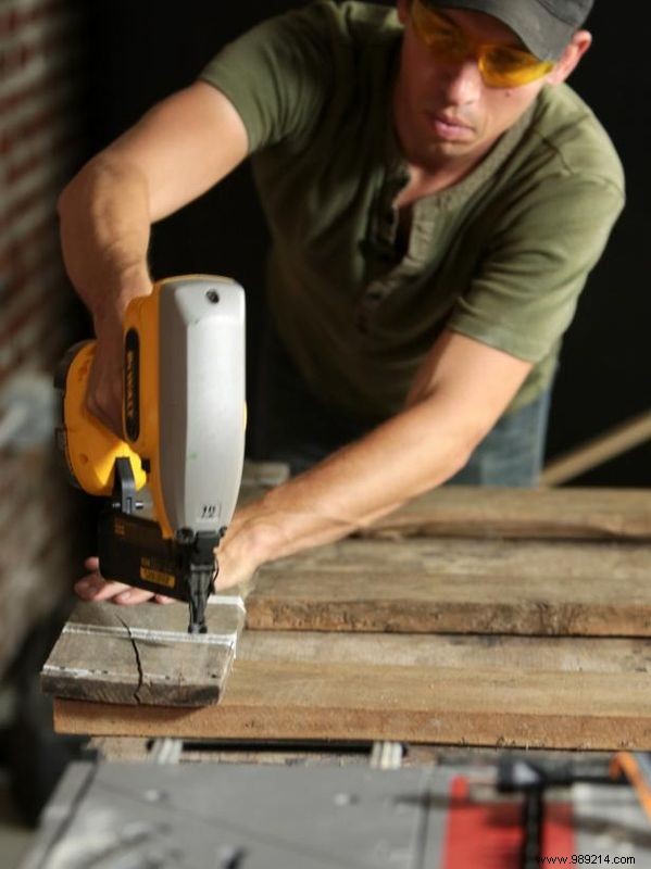 DIY Recycled Pallet Headboard: Expert Step-by-Step Guide