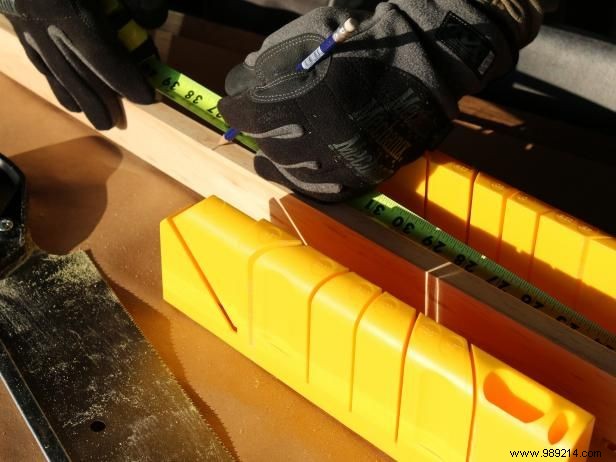 Expert DIY Guide: Crafting Oversized Silhouette String Art