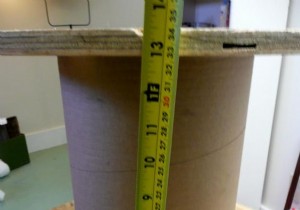 DIY Guide: Upcycle a Wooden Cable Spool and Old Blanket into a Stylish Ottoman