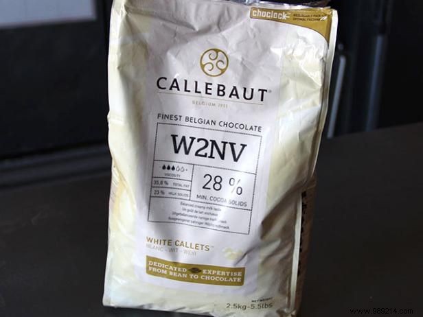 How to Make Luxurious White Chocolate Spoons with Biscochitos Crumbs