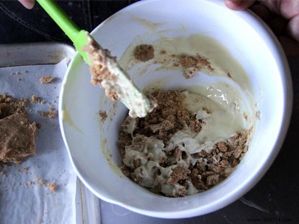 How to Make Luxurious White Chocolate Spoons with Biscochitos Crumbs