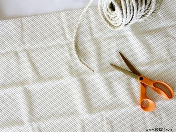 DIY Guide: Craft a Charming Cottage-Style Sisal Rope Rug for Under $15