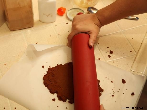 DIY Cinnamon Christmas Ornaments: Simple Recipe for Fragrant Holiday Decor