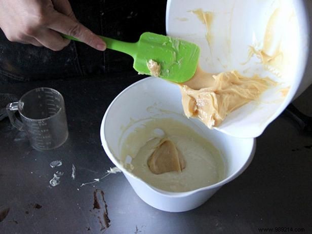 Easy Microwave Dulce de Leche White Chocolate Spoons Recipe