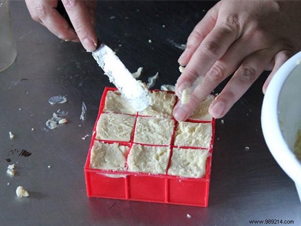 Easy Microwave Dulce de Leche White Chocolate Spoons Recipe