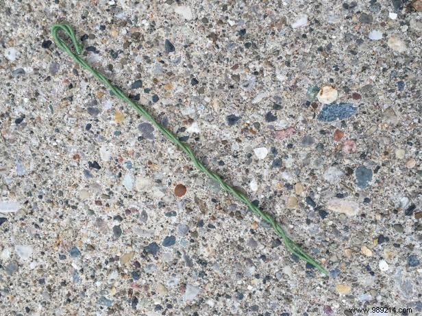 DIY Felt Poppies for Memorial Day: A Step-by-Step Guide to Honor the Fallen