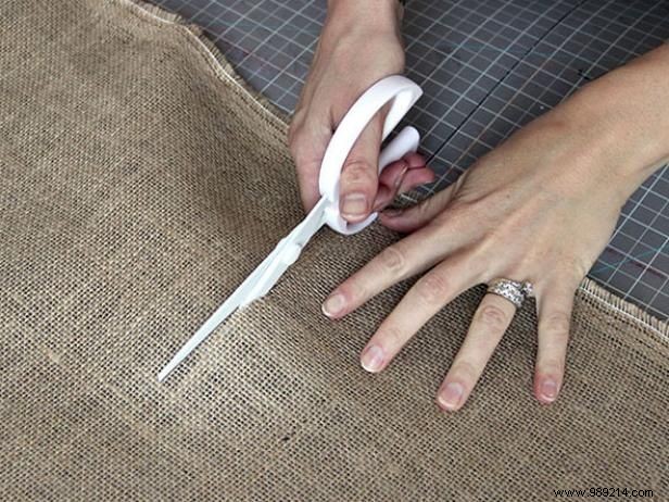 DIY Embroidered Burlap Placemats: Easy Step-by-Step Guide for Rustic Table Decor