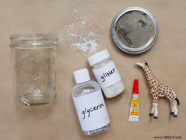 DIY Glitter Snow Globes: Easy Step-by-Step Mason Jar Tutorial