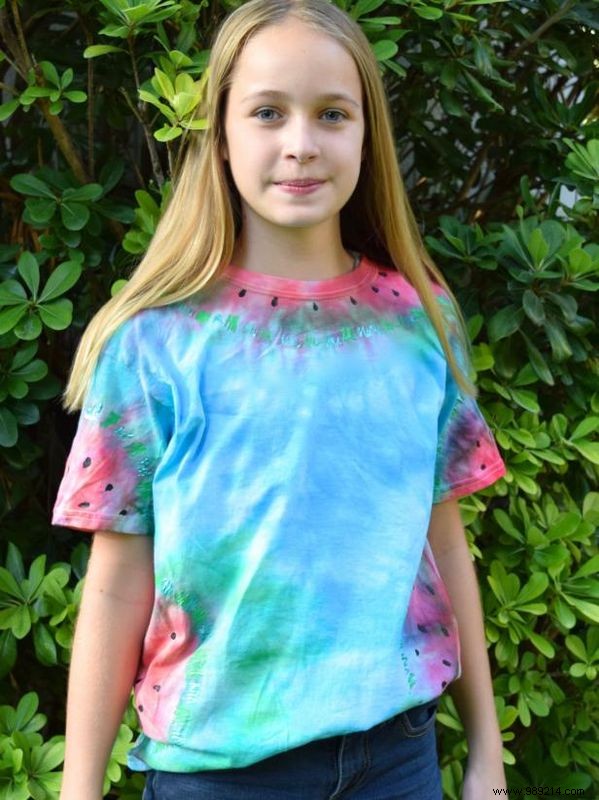 DIY Fruity Tie-Dye T-Shirts: Fun Step-by-Step Guide for Stunning Results