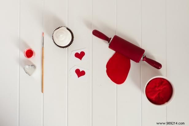 DIY Glitter Fondant Hearts: Elevate Your Valentine s Day Cupcakes