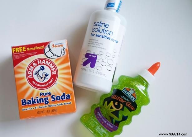DIY Borax-Free Glitter Slime: Spooky Halloween Crafts for Kids