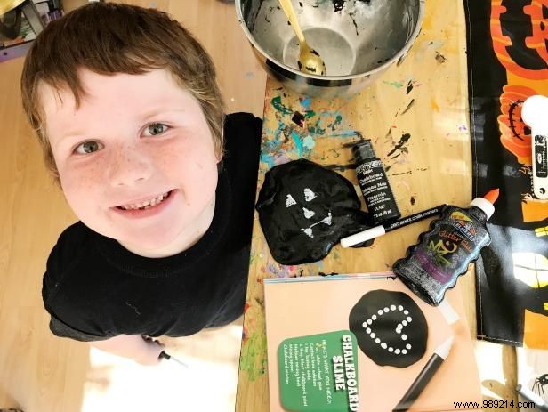 DIY Borax-Free Glitter Slime: Spooky Halloween Crafts for Kids