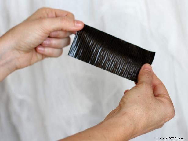 How to Make Spooky Hanging Ghosts for Halloween: Easy DIY Tutorial