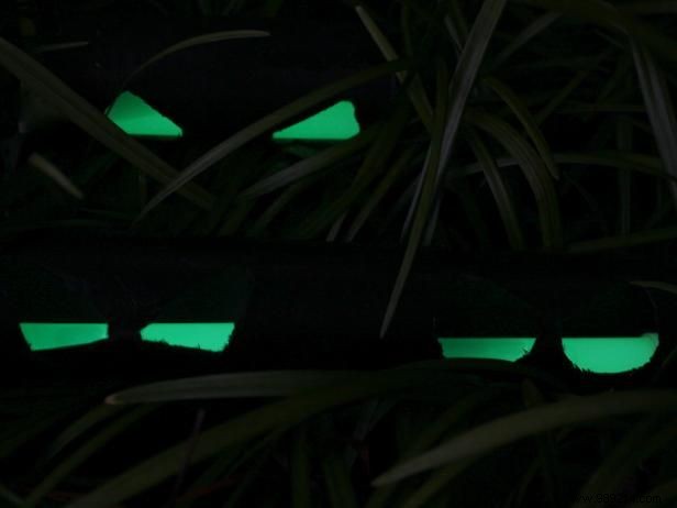 DIY Halloween Ghost Eyes in Bushes: Easy Glowing Spooky Tutorial