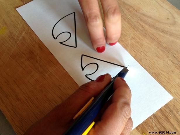 DIY Halloween Ghost Eyes in Bushes: Easy Glowing Spooky Tutorial