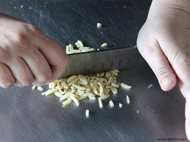 How to Make Authentic Mexican Hot Chocolate Spoons with Cayenne Kick