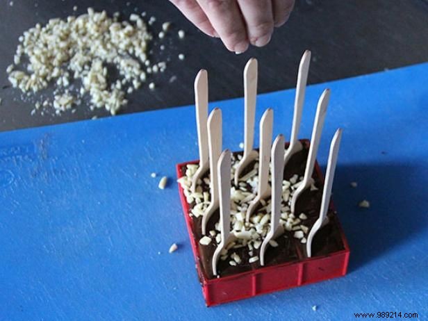 How to Make Authentic Mexican Hot Chocolate Spoons with Cayenne Kick