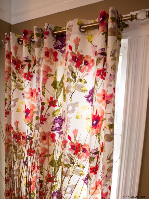 Expert DIY Guide: How to Create Professional Eyelet Curtains at Home