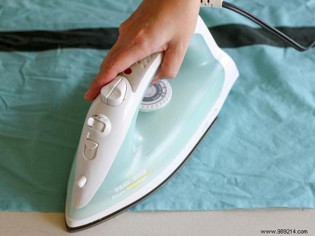 DIY No-Sew Chalkboard Fabric Placemats: Easy Step-by-Step Guide