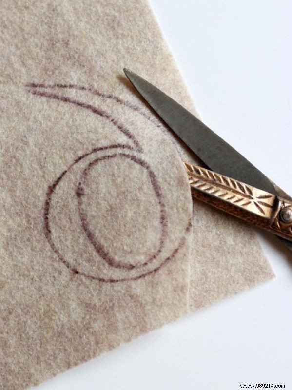 Easy No-Sew DIY Advent Calendar Bags: Step-by-Step Tutorial by Jessica Peterson